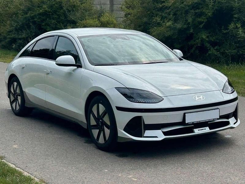 Gebraucht Hyundai Ioniq 6 Techniq 167 kW (228 PS) 2024 Serenity white (mineraleffekt) Limousine