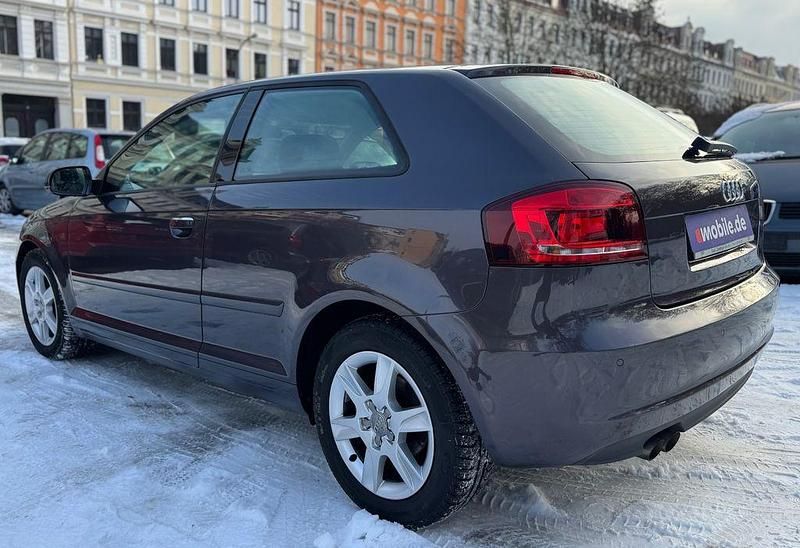 Gebraucht Audi A3 Ambition 125 PS (91 kW) 2011 Grau Kleinwagen