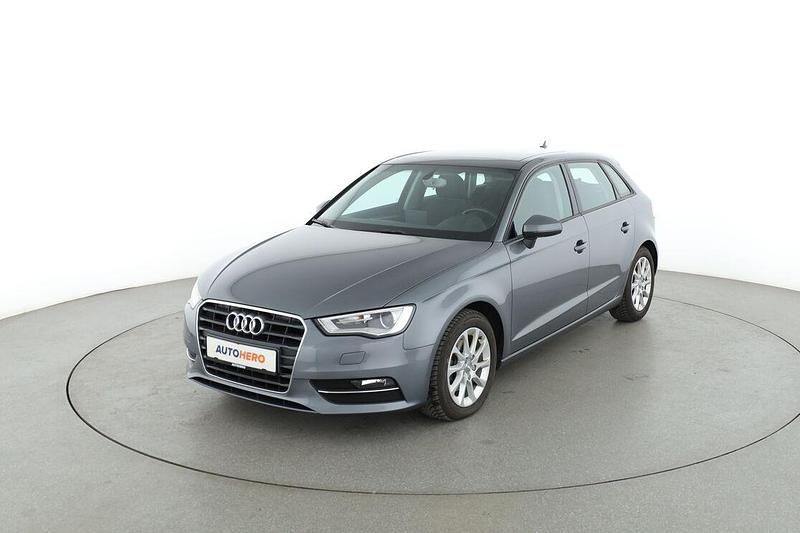 Silber Gebraucht 2014 Audi A3 Ambition Limousine | 13.640 € (Fairer Preis) - Bild 1/3