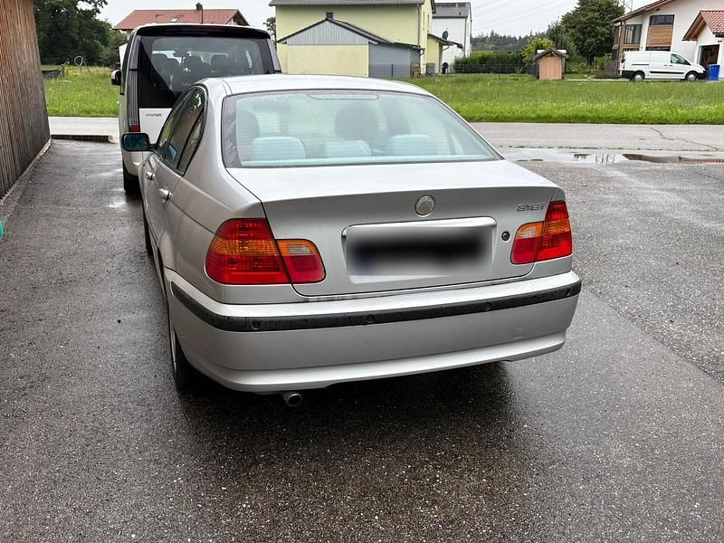 Gebraucht BMW 316 116 PS (85 kW) 2004 Silber Limousine