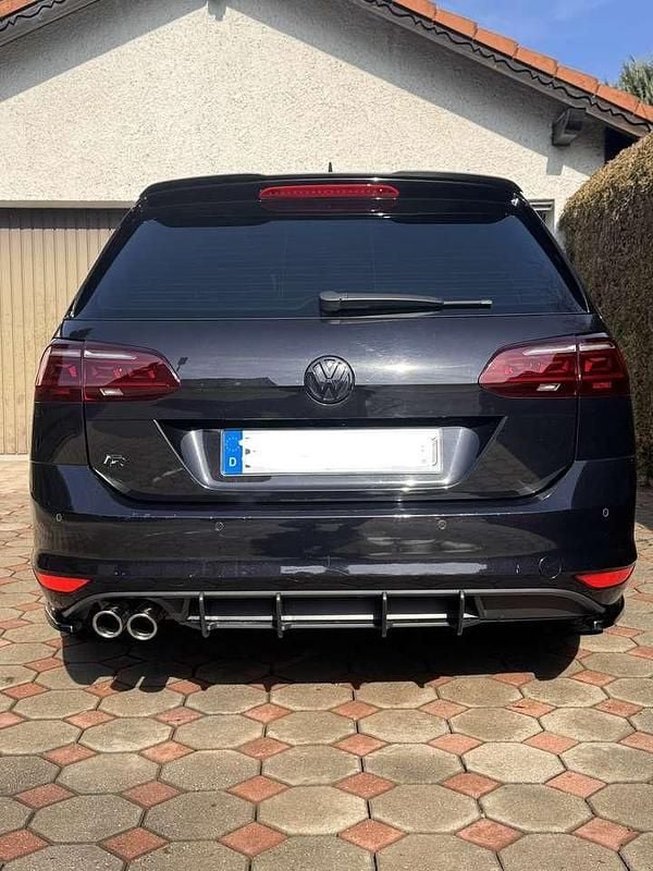 Gebraucht VW Golf VIII R-line 140 PS (102 kW) 2024 Kombi