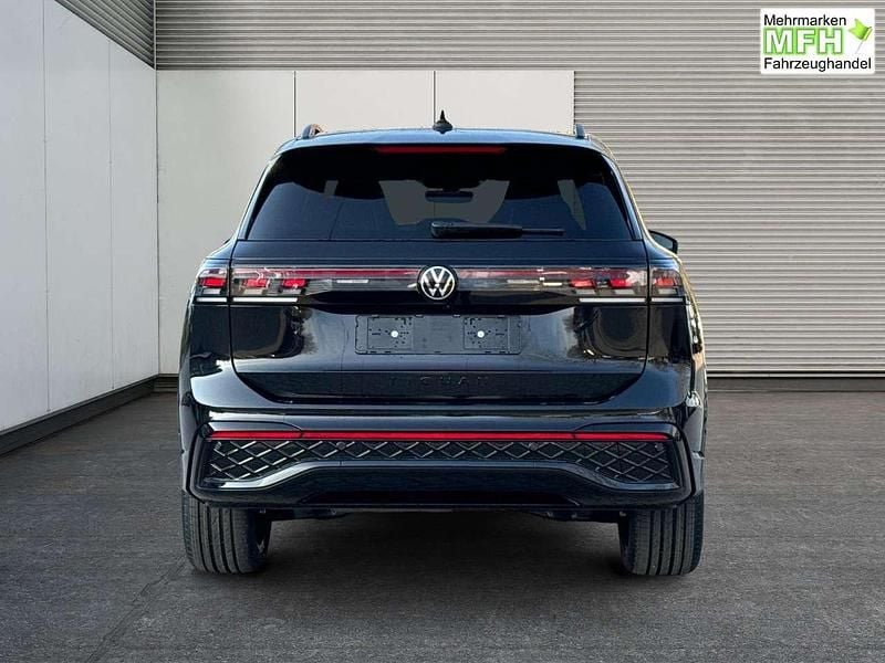 Neu VW Tiguan R-line Edition 193 PS (141 kW) 2025 Schwarz SUV