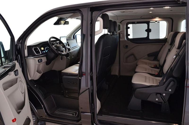 Gebraucht Ford Tourneo Titanium 170 PS (125 kW) 2019 Schwarz Van / Kleinbus