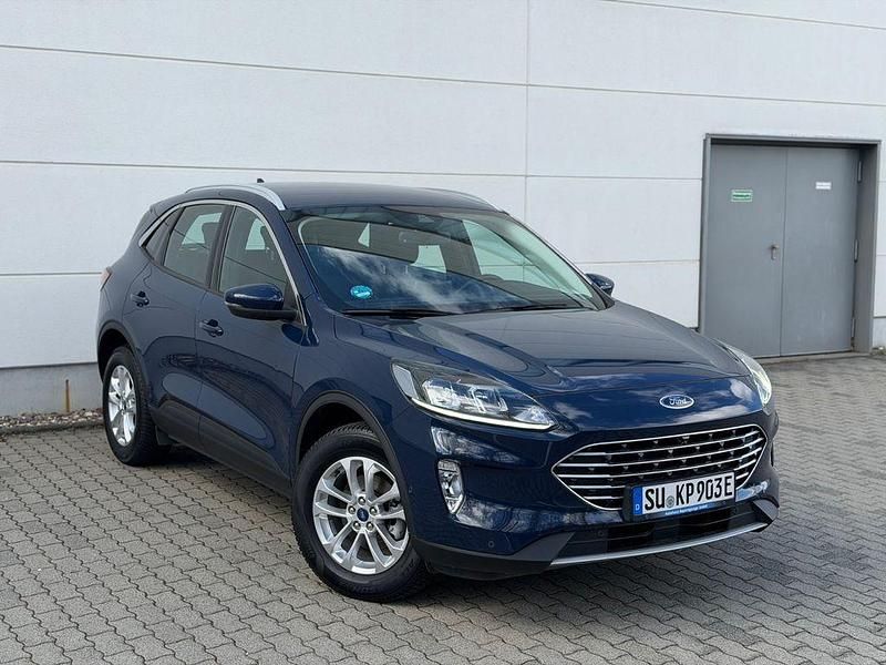 Gebraucht Ford Kuga Titanium 152 PS (111 kW) 2022 Blau SUV