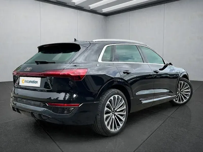 Gebraucht Audi Q8 e-tron S-Line 300 kW (408 PS) 2023 Schwarz SUV
