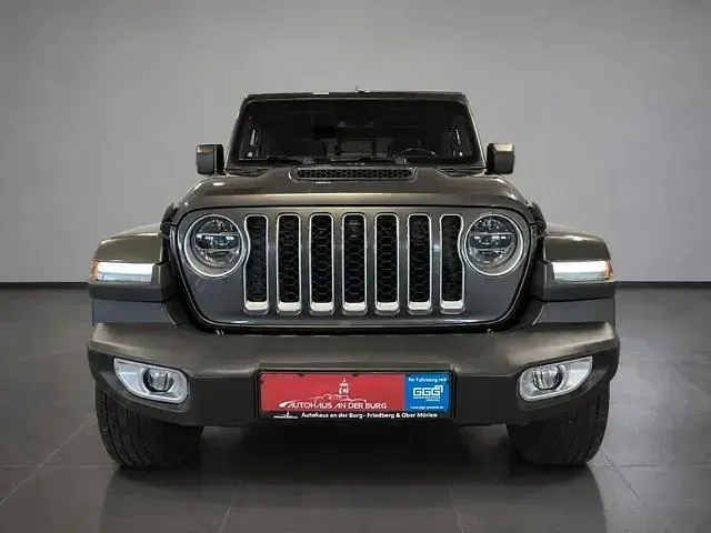 Gebraucht Jeep Gladiator Overland 264 PS (194 kW) 2021 Granite crystal Pickup