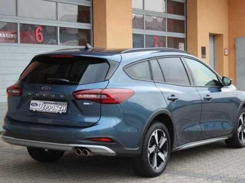 Gebraucht Ford Focus Active 125 PS (91 kW) 2023 Blau Limousine