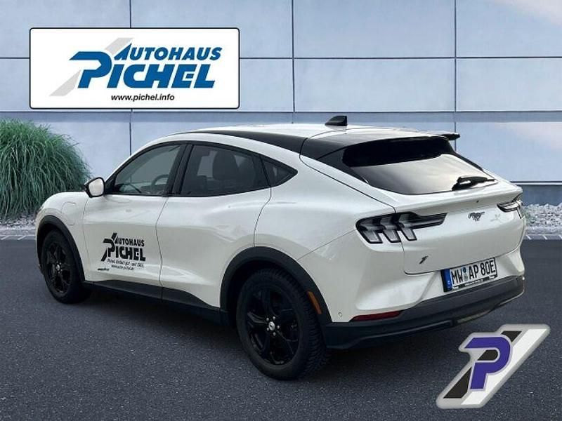 Gebraucht Ford Mustang Mach-E 197 kW (269 PS) 2024 Weiß(metallic) SUV