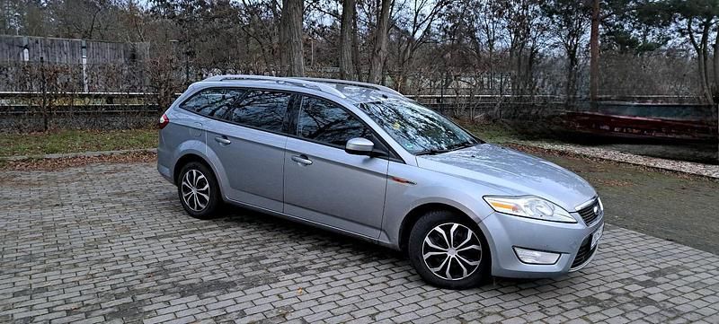 Gebraucht Ford Mondeo Trend 145 PS (106 kW) 2009 Silber Kombi