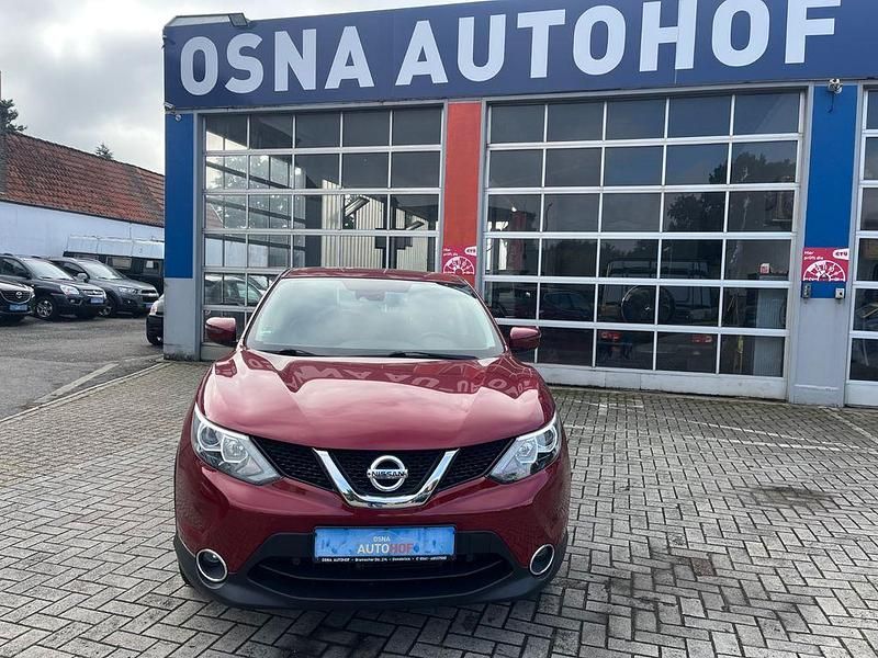 Rot Gebraucht 2015 Nissan Qashqai Acenta SUV | 9.999 € (Fairer Preis) - Bild 1/4