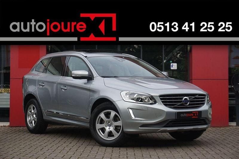 Grau Gebraucht 2018 Volvo XC60 SUV | 20.999 € (Superpreis) - Bild 1/4