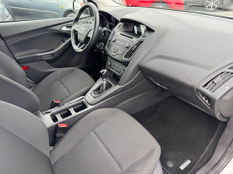 Usata Ford Focus Trend 125 CV (91 kW) 2015 Bianco Station wagon