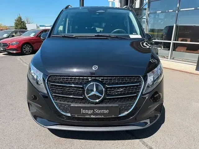 Gebraucht Mercedes V250 190 PS (139 kW) 2025 Schwarz Van / Kleinbus