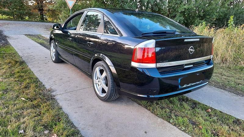 Gebraucht Opel Vectra Edition 140 PS (102 kW) 2007 Limousine