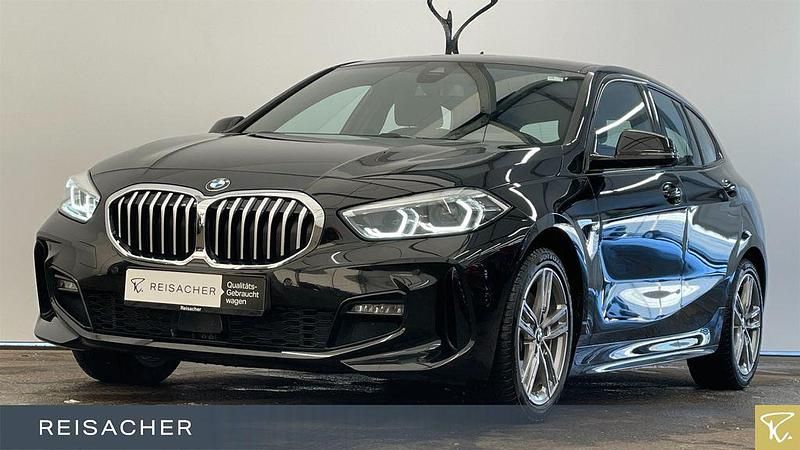 Saphirschwarz metallic Gebraucht 2021 BMW 118 M Sport Kleinwagen | 20.990 € (Fairer Preis) - Bild 1/4