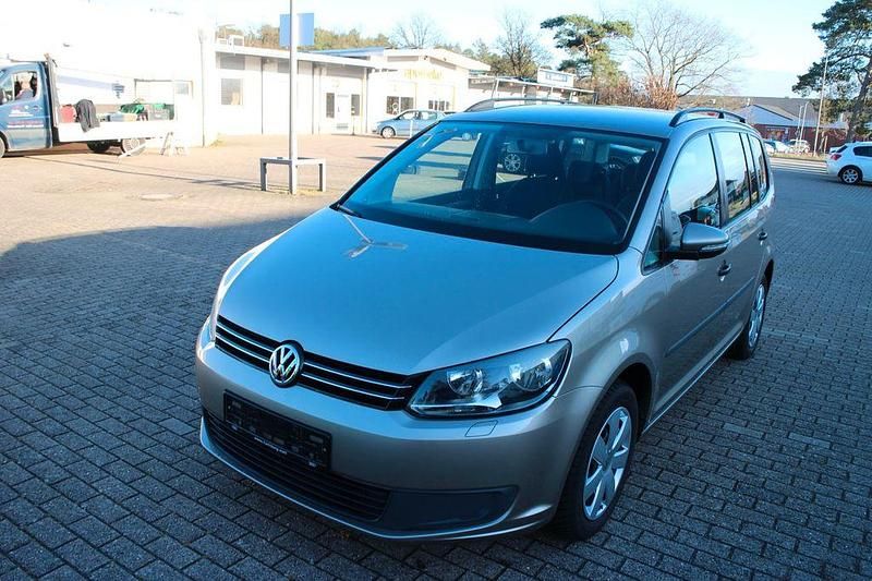 Gebraucht VW Touran Trendline 105 PS (77 kW) 2013 Beige Van / Kleinbus