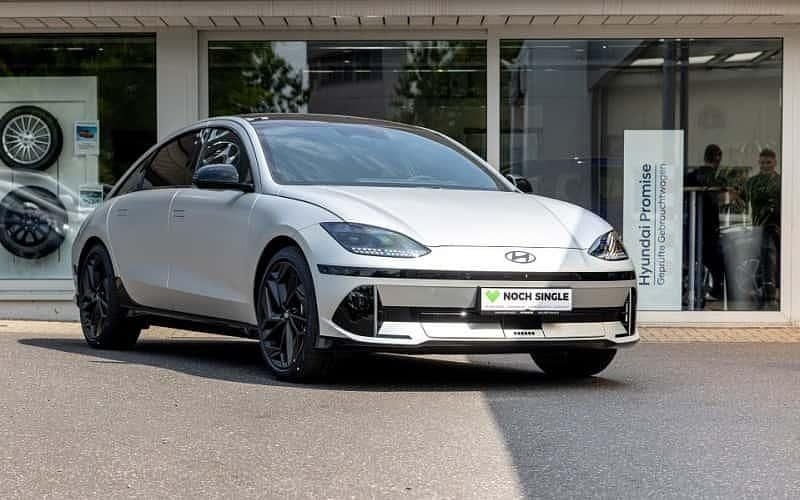 Gravity gold matt Gebraucht 2023 Hyundai Ioniq 6 Techniq Limousine | 36.990 € (Guter Preis) - Bild 1/4