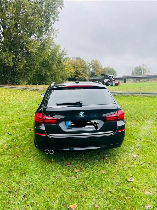 Gebraucht BMW 520 184 PS (135 kW) 2014 Schwarz Kombi