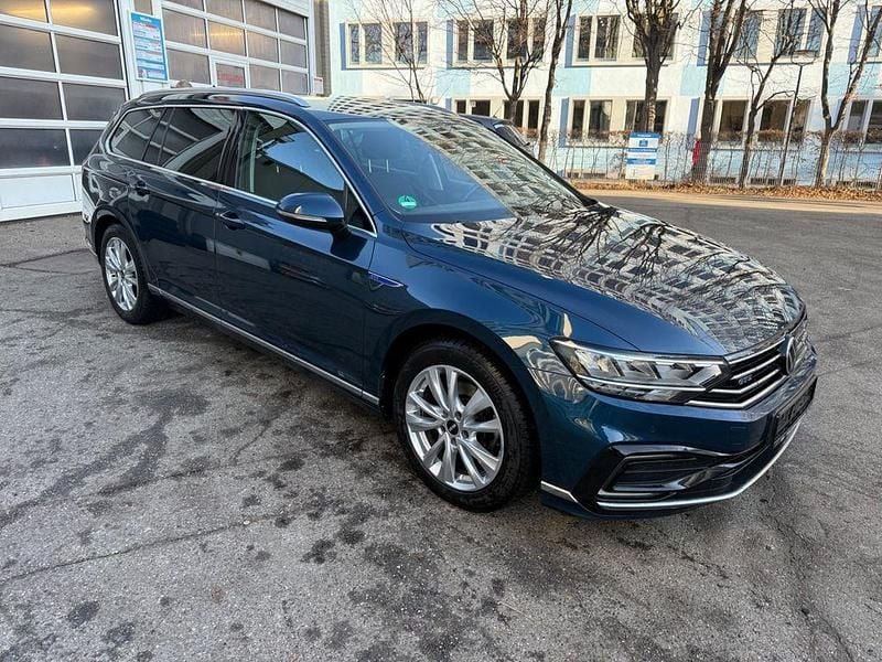 Gebraucht VW Passat GTE 218 PS (160 kW) 2021 Blau Kombi