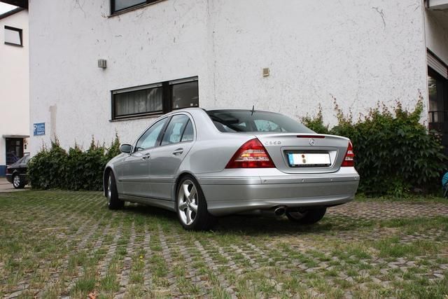 Gebraucht Mercedes C350 Sport 273 PS (200 kW) 2006 Silber metallic Limousine