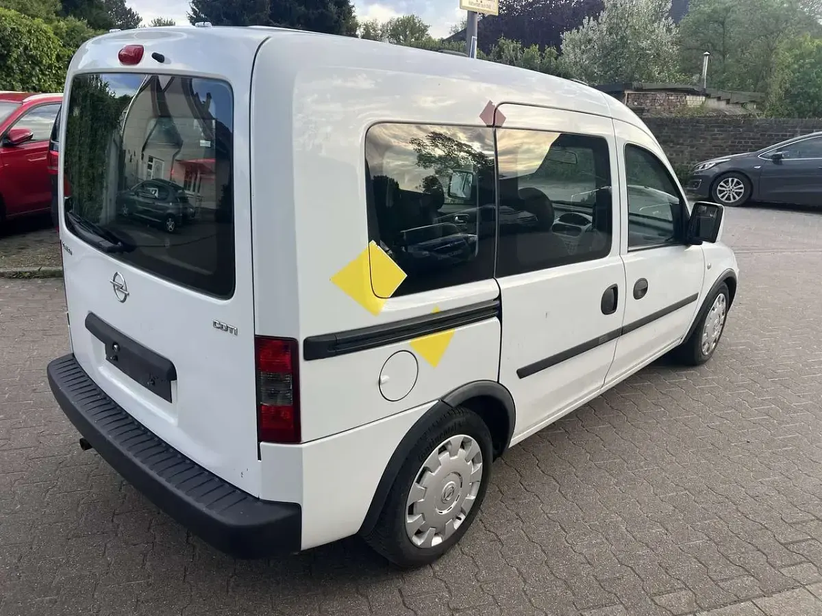 Gebraucht Opel Combo 75 PS (55 kW) 2010 Weiß Van / Kleinbus
