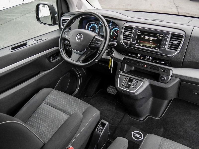 Gebraucht Opel Zafira Life Edition 100 kW (136 PS) 2022 Mondstein grau (metallic) Van / Kleinbus