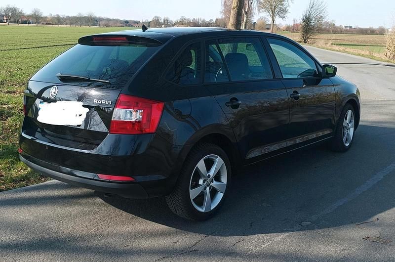 Gebraucht Skoda Rapid 105 PS (77 kW) 2013 Schwarz Limousine