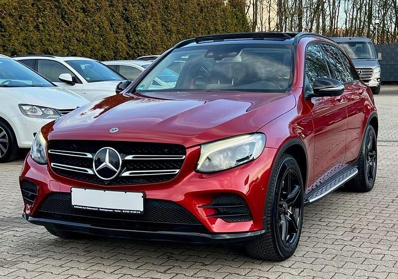 Gebraucht Mercedes GLC250 AMG line 204 PS (150 kW) 2019 Rot SUV