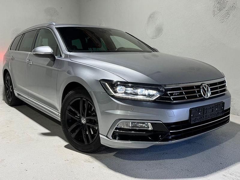 Silber Gebraucht 2017 VW Passat R-line Kombi | 15.890 € (Fairer Preis) - Bild 1/4