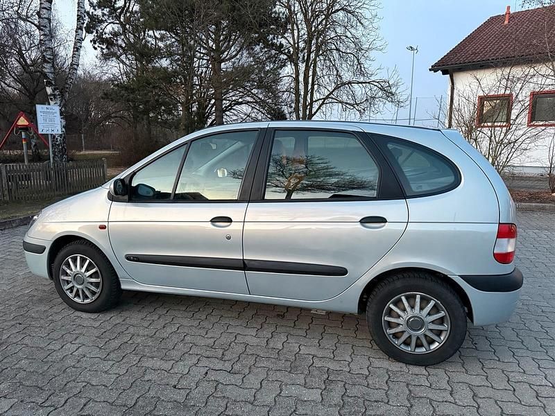 Gebraucht Renault Scénic 107 PS (78 kW) 2002 Van / Kleinbus