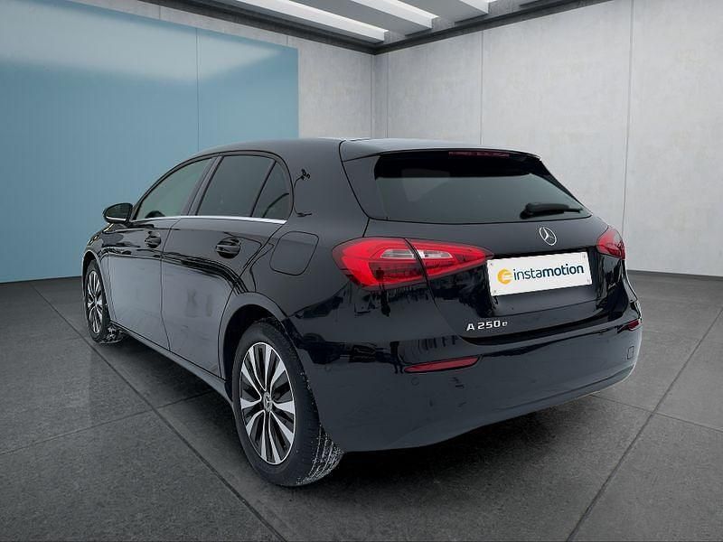 Gebraucht Mercedes A250 218 PS (160 kW) 2021 Schwarz Kleinwagen
