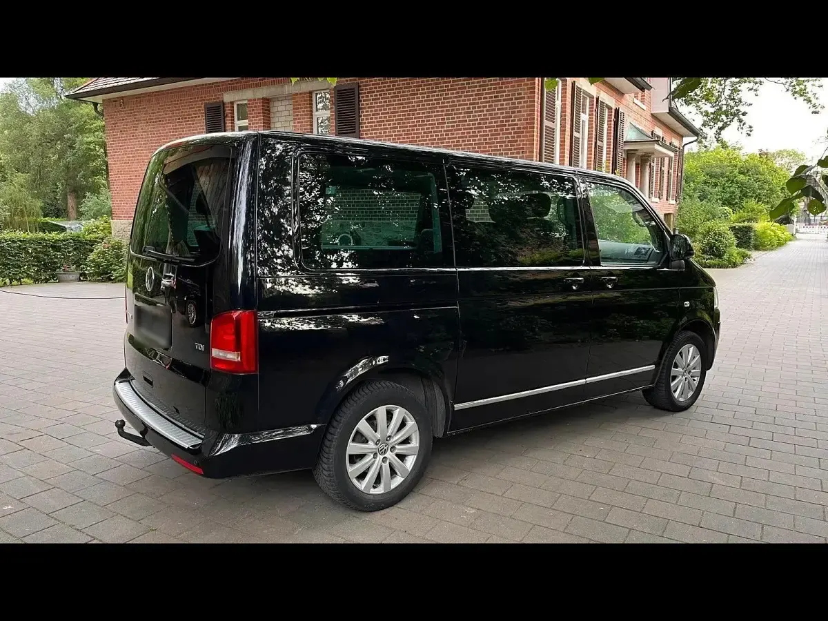 Gebraucht VW Multivan Highline 179 PS (131 kW) 2013 Schwarz Van / Kleinbus