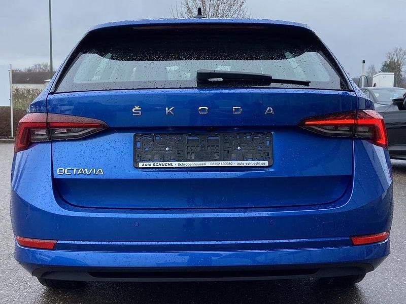 Gebraucht Skoda Octavia 150 PS (110 kW) 2024 Blau Kombi