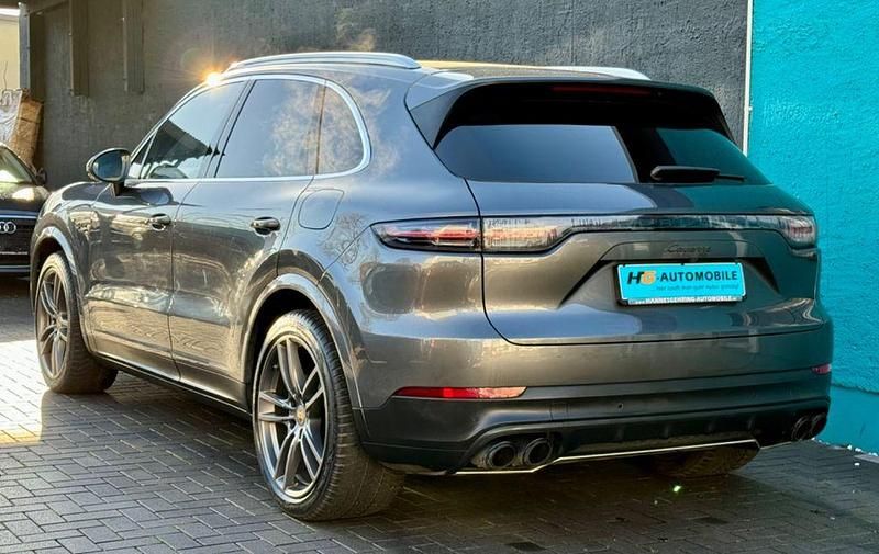 Gebraucht Porsche Cayenne Chrono 340 PS (250 kW) 2020 Grau SUV