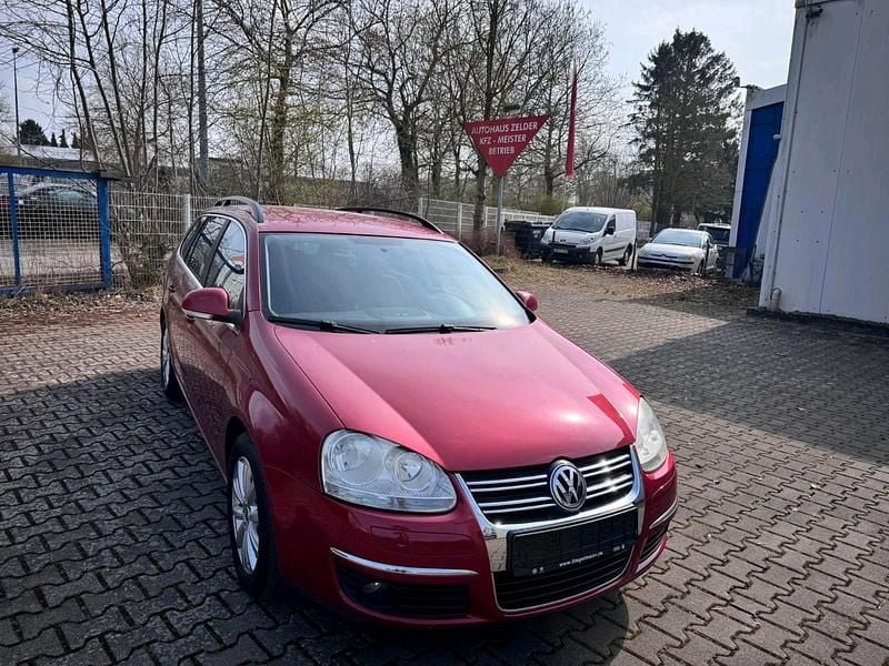 Gebraucht VW Golf V 140 PS (102 kW) 2008 Rot Kombi