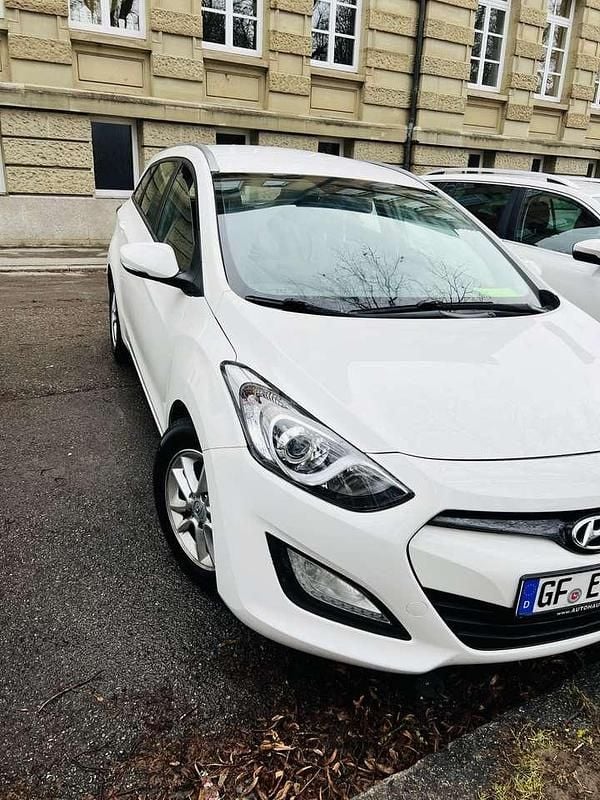 Gebraucht 2012 Hyundai i30 Classic Kombi | 2.650 € (Guter Preis) - Bild 1/4