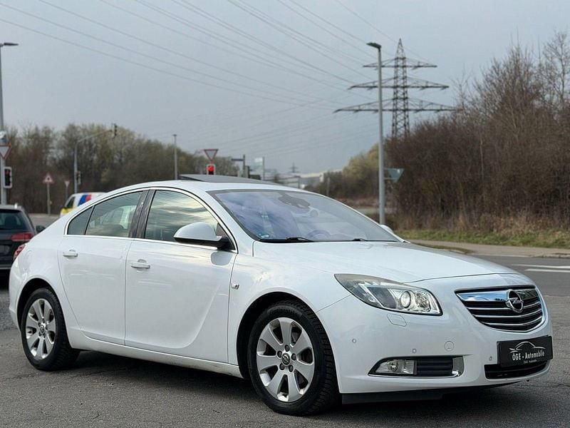 Gebraucht Opel Insignia Sport 131 PS (96 kW) 2010 Weiß Limousine