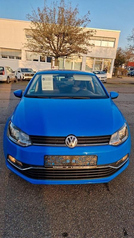Gebraucht VW Polo Comfortline 90 PS (66 kW) 2014 Blau Kleinwagen
