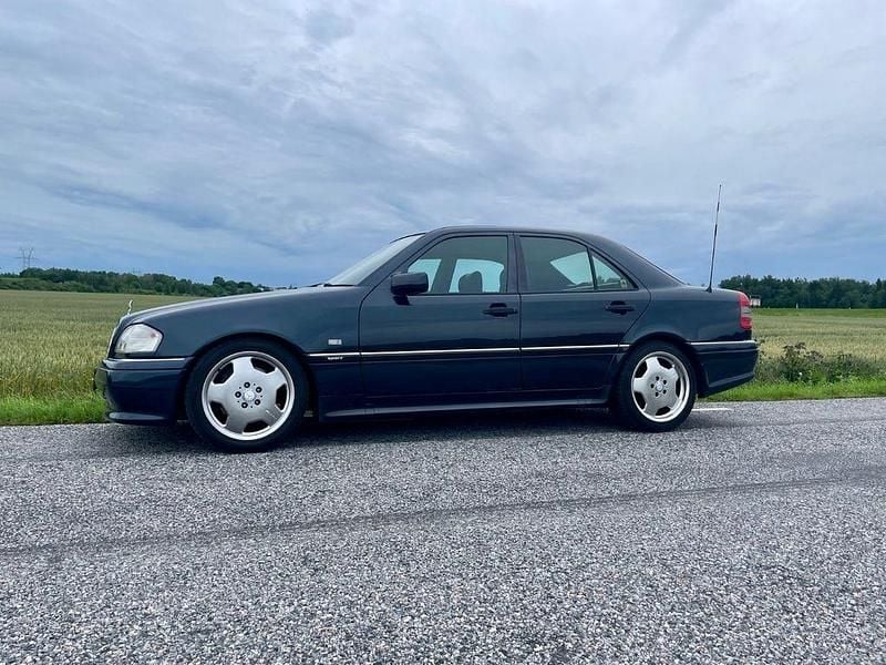 Blau Gebraucht 1995 Mercedes C36 AMG AMG Limousine | 8.900 € - Bild 1/4