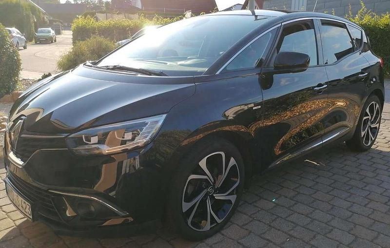 Schwarz Gebraucht 2017 Renault Scénic IV Bose Edition Van / Kleinbus | 12.500 € (Fairer Preis) - Bild 1/4