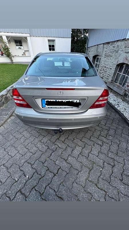 Gebraucht 2006 Mercedes C200 Classic Limousine | 7.000 € (Teuer) - Bild 1/4