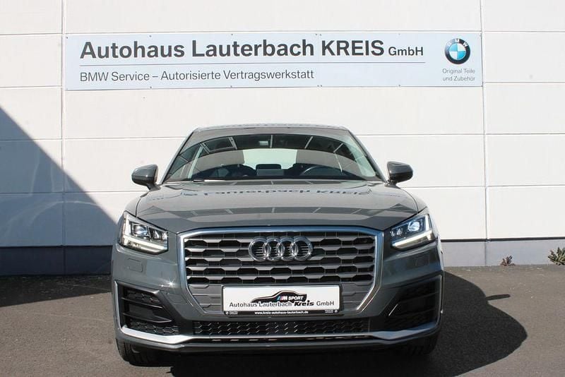 Gebraucht Audi Q2 S-Line 116 PS (85 kW) 2018 Grau SUV