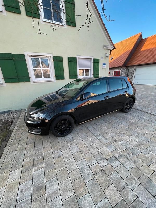 Gebraucht VW Golf VII Allstar 110 PS (80 kW) 2016 Schwarz Limousine