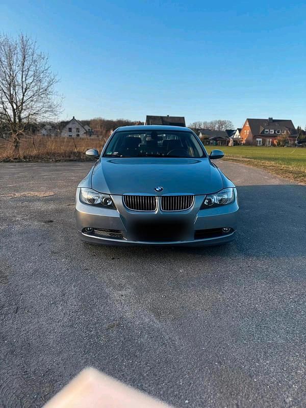 Gebraucht BMW 325 218 PS (160 kW) 2005 Grau Limousine