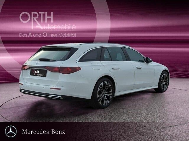 Gebraucht Mercedes E200 204 PS (150 kW) 2023 Unilack polarweiß Kombi