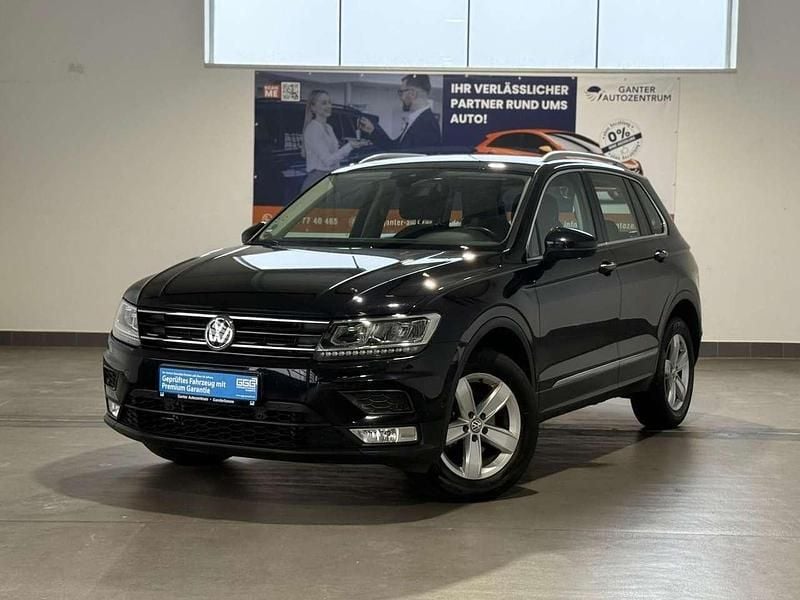 Schwarz Gebraucht 2016 VW Tiguan Comfortline SUV | 21.790 € (Fairer Preis) - Bild 1/4