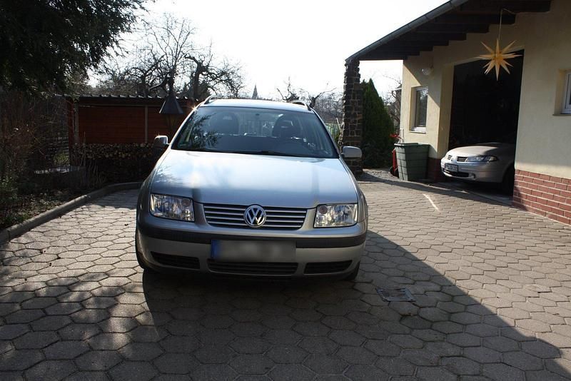 Usata VW Bora 115 CV (84 kW) 2000 Grigio Station wagon