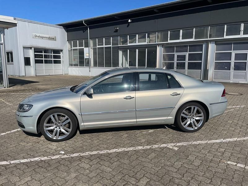 Beige Gebraucht 2014 VW Phaeton Limousine | 14.200 € (Etwas zu teuer) - Bild 1/3