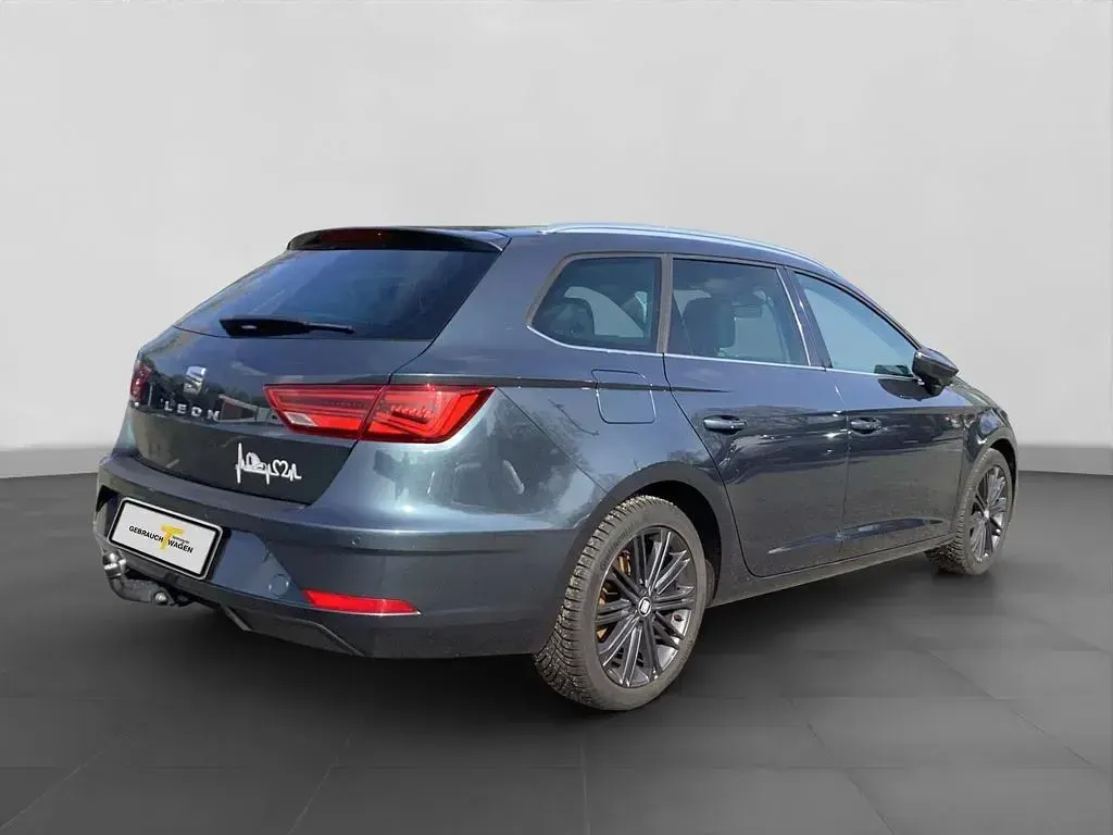 Gebraucht Seat Leon XCELLENCE 150 PS (110 kW) 2020 Grau Limousine