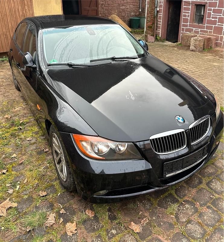 Gebraucht BMW 320 163 PS (119 kW) 2006 Schwarz Limousine